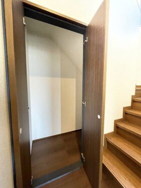 階段収納